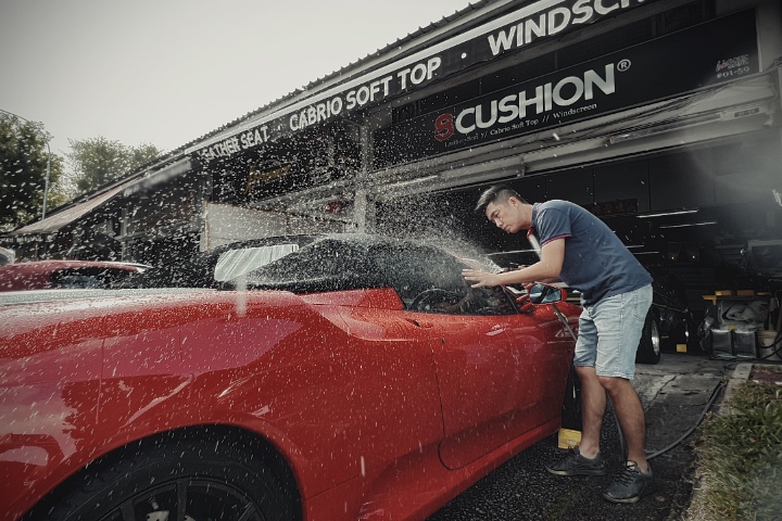 car_interior_water_leak_check