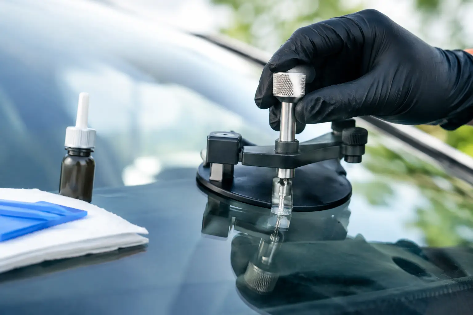 Windscreen Chip Repair Methods That Protect Glass